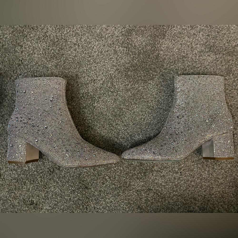 Silver Betsey Johnson Kyla Block Heel Booties size 7 never worn.